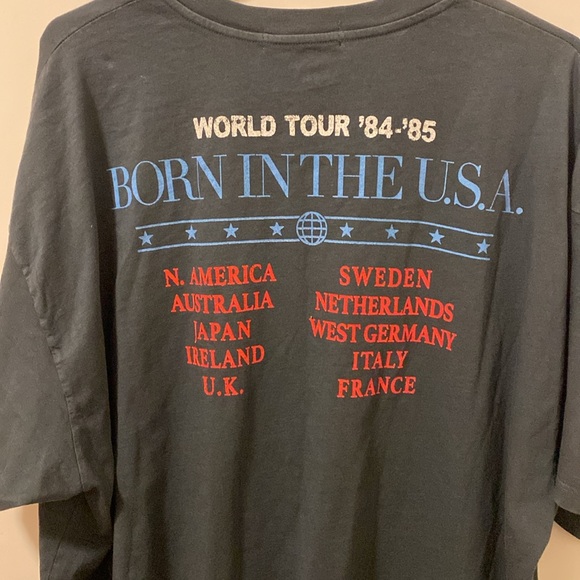 Daydreamer  Bruce Springsteen Unisex  Black and Red Graphic Tee - Picture 5 of 5